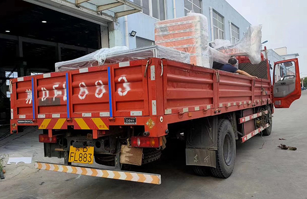 KW- 720雙組份硅膠全自動點膠機(jī)