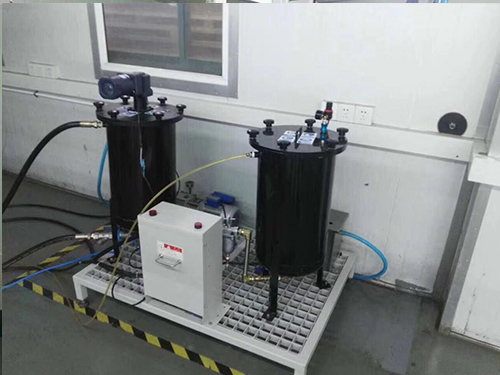 密封發(fā)泡設(shè)備